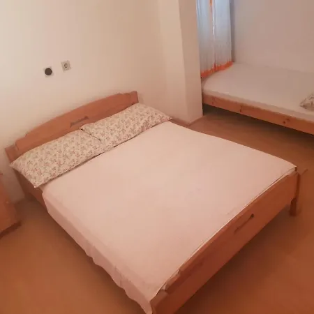 Tea Apartment Pag Town